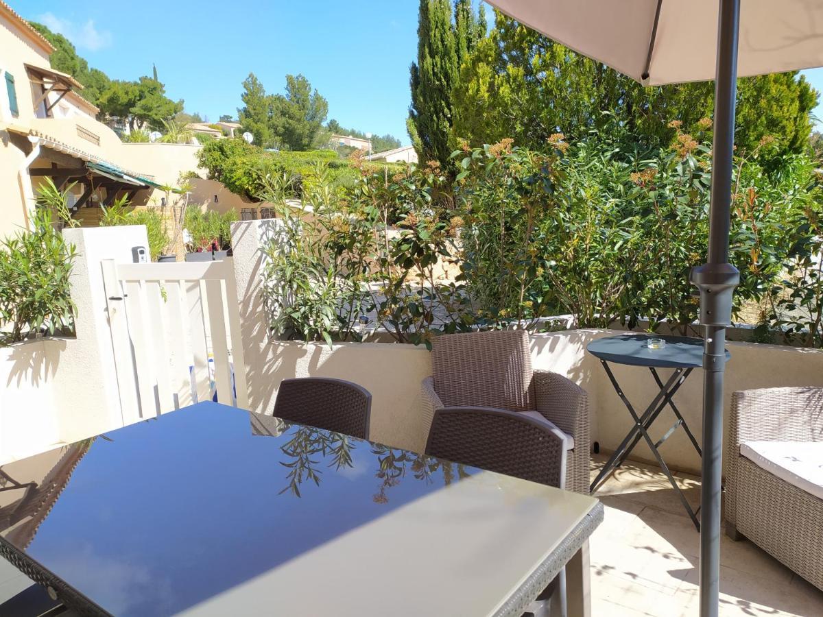 Vacance location mer piscine var sud terrasse Les Issambres Esterno foto
